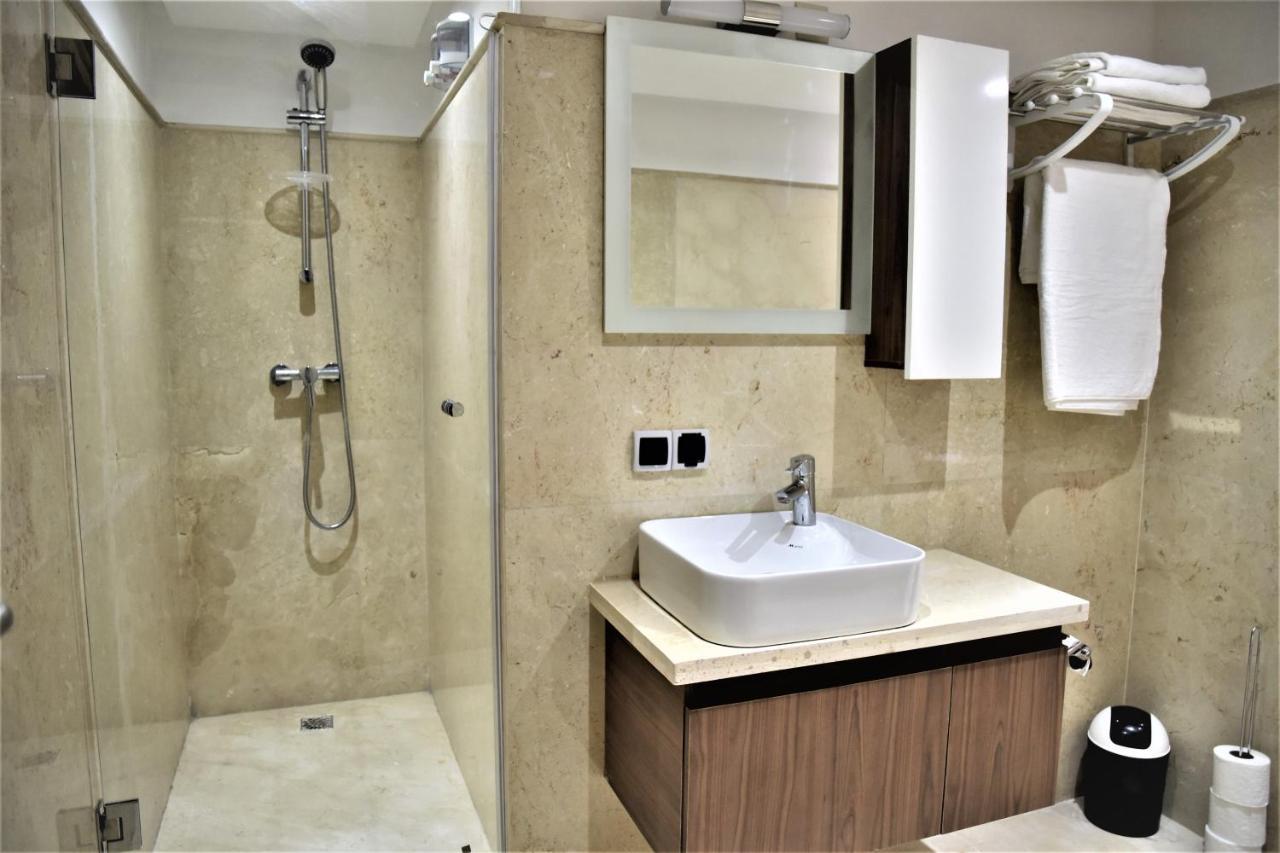 Royal Deluxe Gold - Marrakech, Luxe Pool View Apartment Маракеш Екстериор снимка