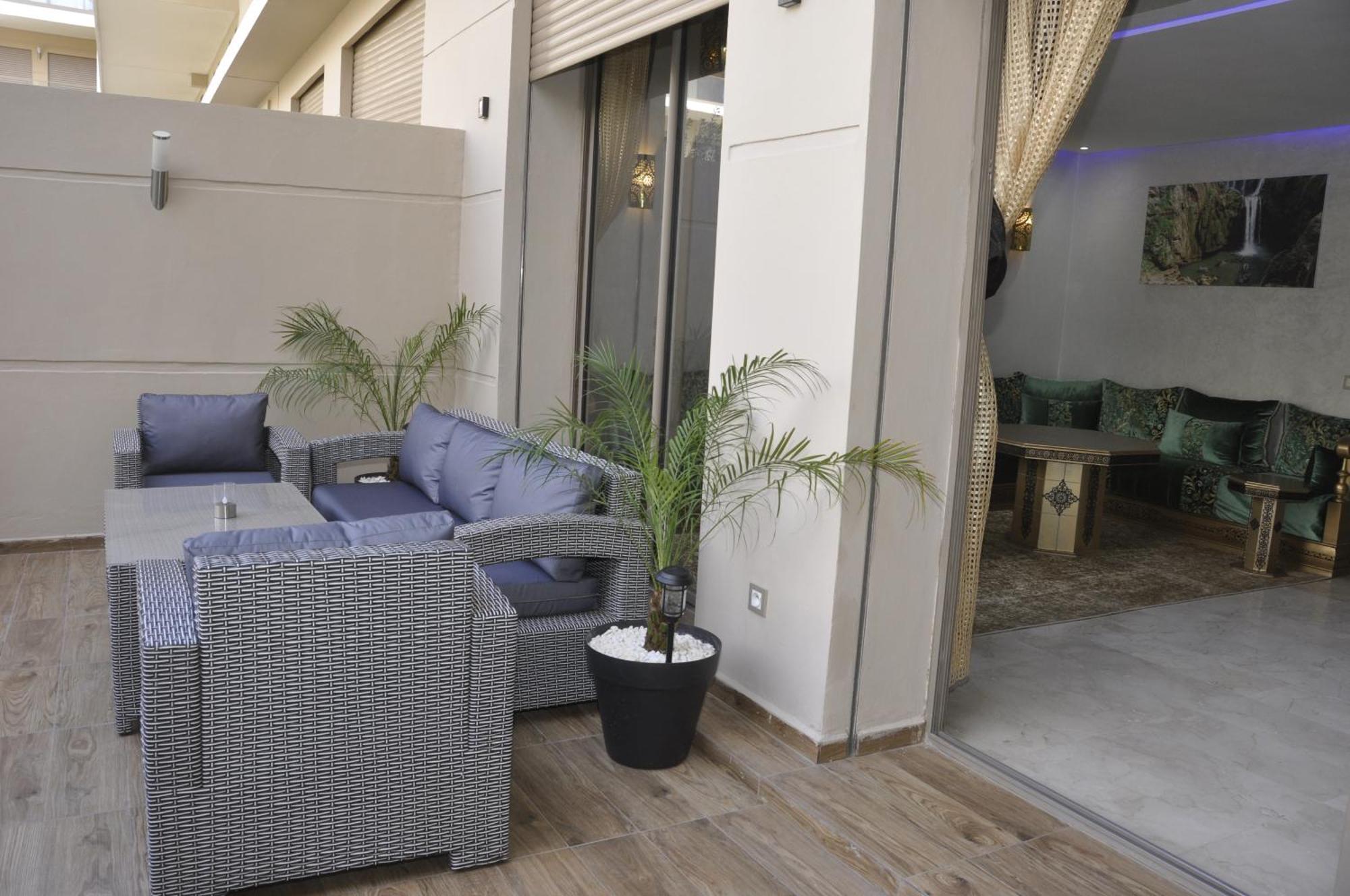 Royal Deluxe Gold - Marrakech, Luxe Pool View Apartment Маракеш Екстериор снимка