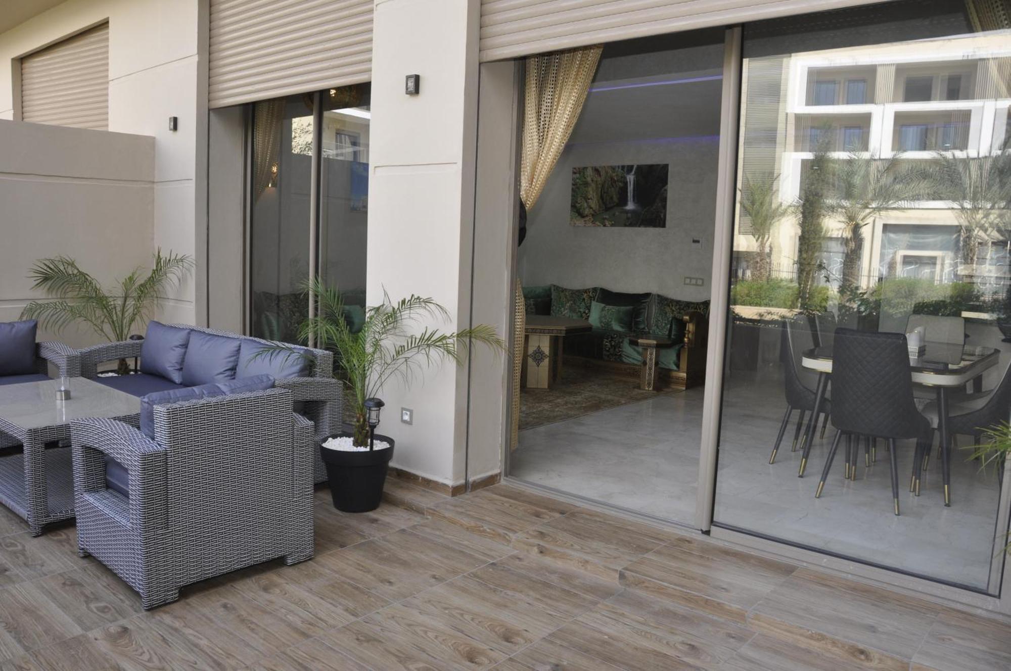 Royal Deluxe Gold - Marrakech, Luxe Pool View Apartment Маракеш Екстериор снимка