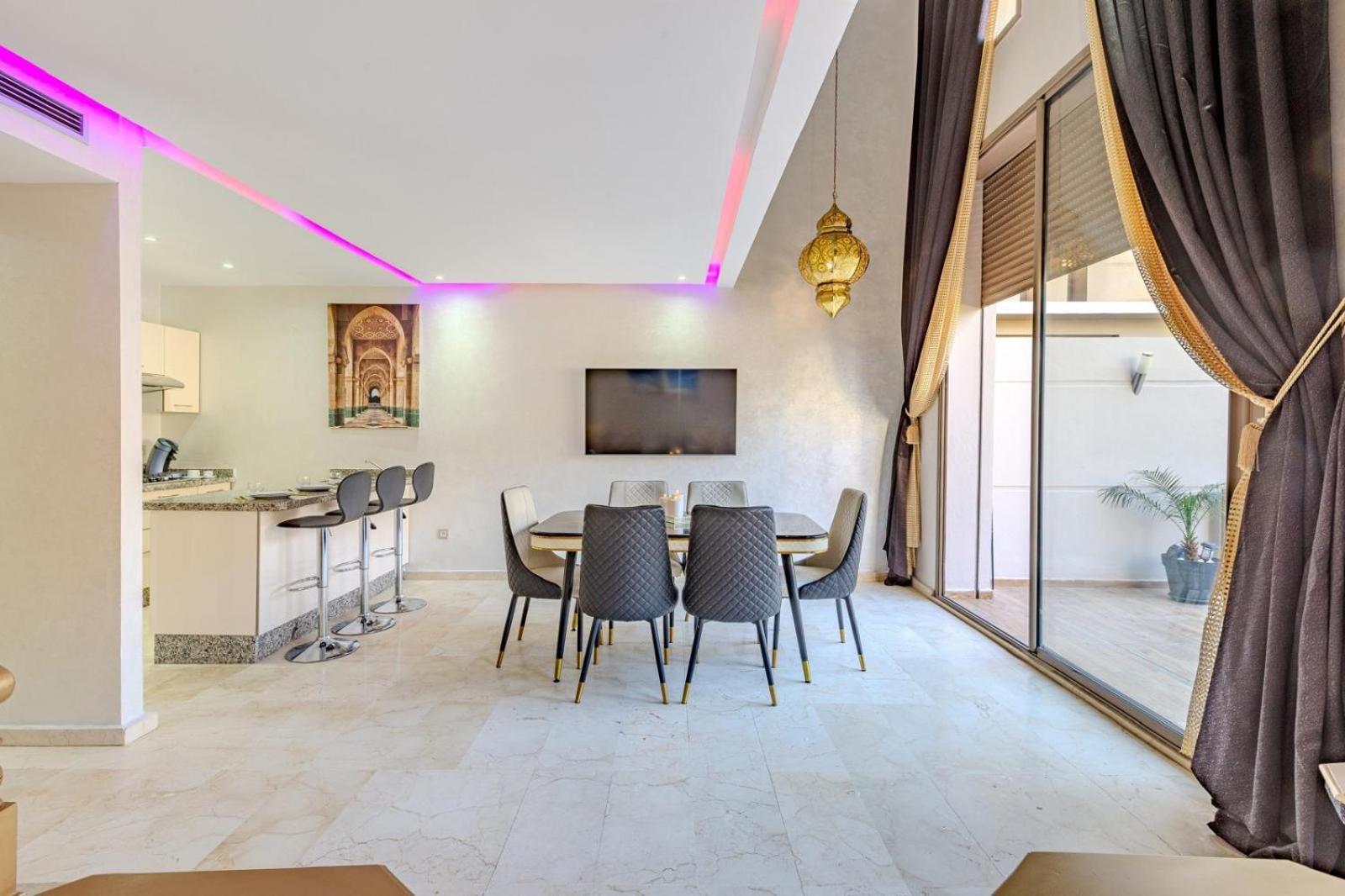 Royal Deluxe Gold - Marrakech, Luxe Pool View Apartment Маракеш Екстериор снимка